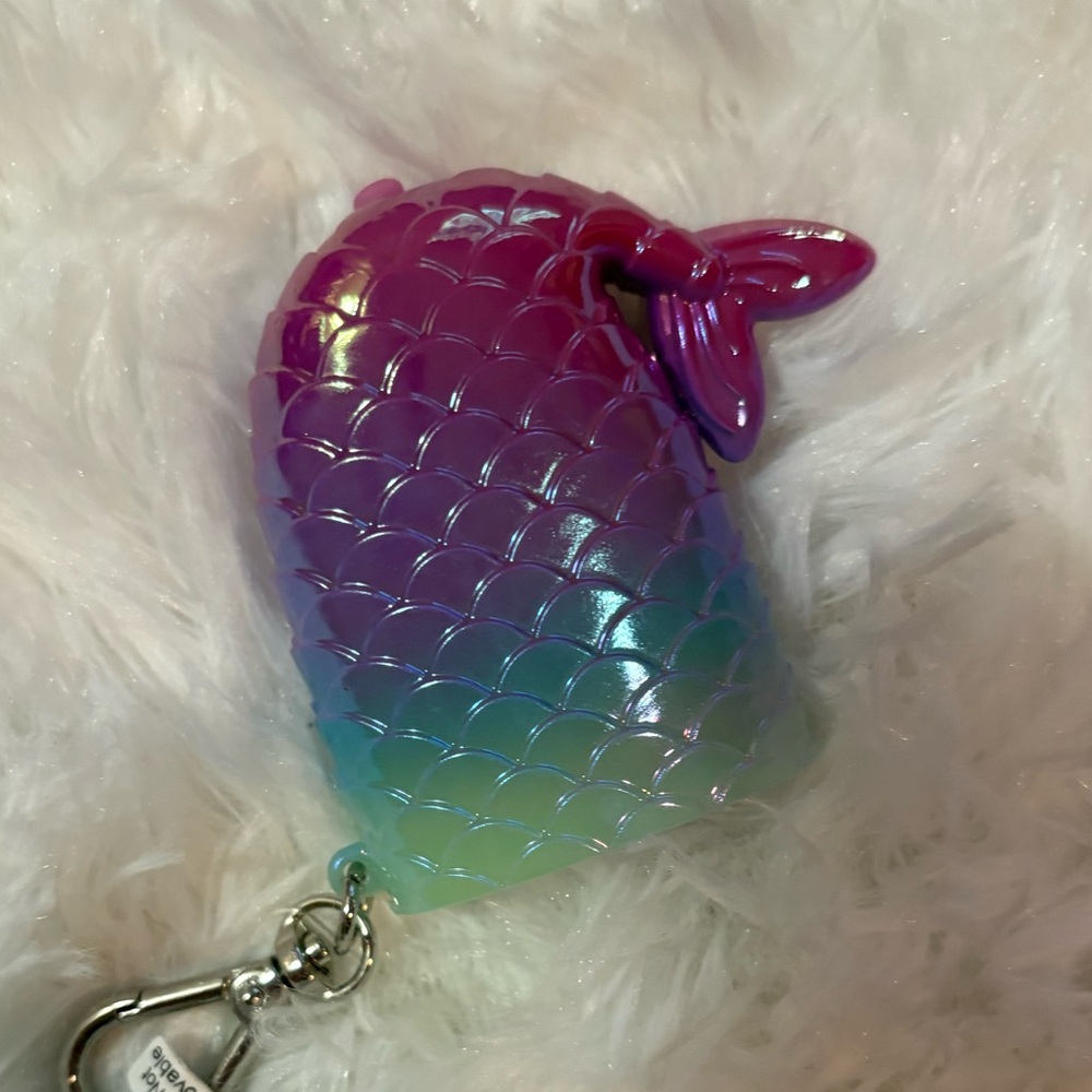 Price FIRM New Bath & Body Works Mermaid Pocketbac Holder